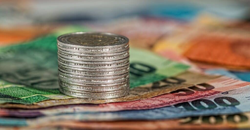 discover effective savings strategies to maximize your finances. learn tips on budgeting, investing, and planning for your future to achieve your financial goals.