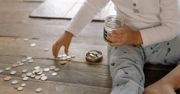 discover smart strategies and tips for saving money effectively. learn how to budget, cut expenses, and achieve your financial goals with ease.